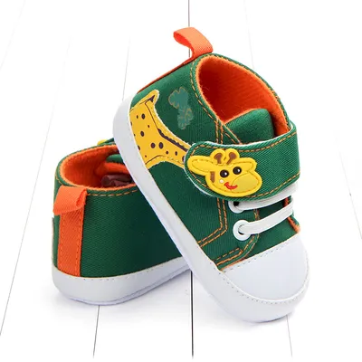 Baby shoes with giraffe pattern Small non-slip toddler shoes