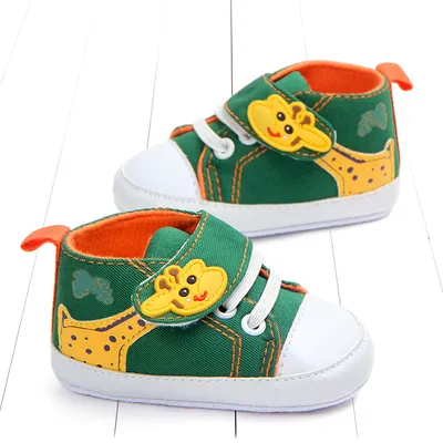 Baby shoes with giraffe pattern Small non-slip toddler shoes