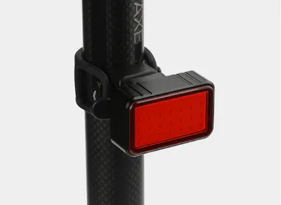 ماشفالي بمستشعر شحن USB ذكي للفرامل ودراجة ركوب الدراجة الخلفية وضوء تحذير الدراجة الجبلية وضوء تحذير COB
