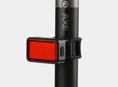 ماشفالي بمستشعر شحن USB ذكي للفرامل ودراجة ركوب الدراجة الخلفية وضوء تحذير الدراجة الجبلية وضوء تحذير COB