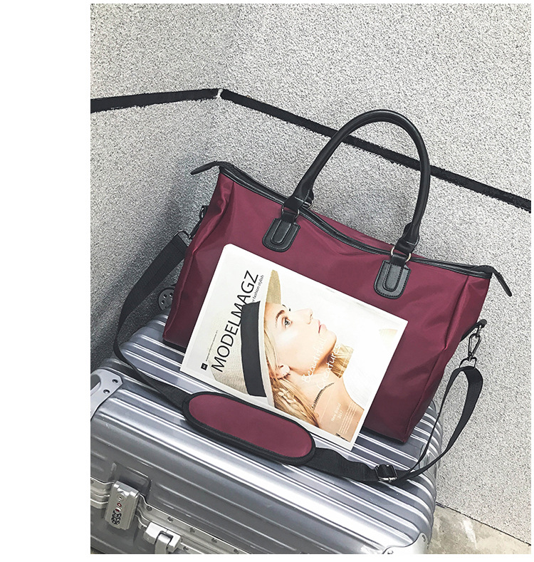 Large-capacity fitness sports bag