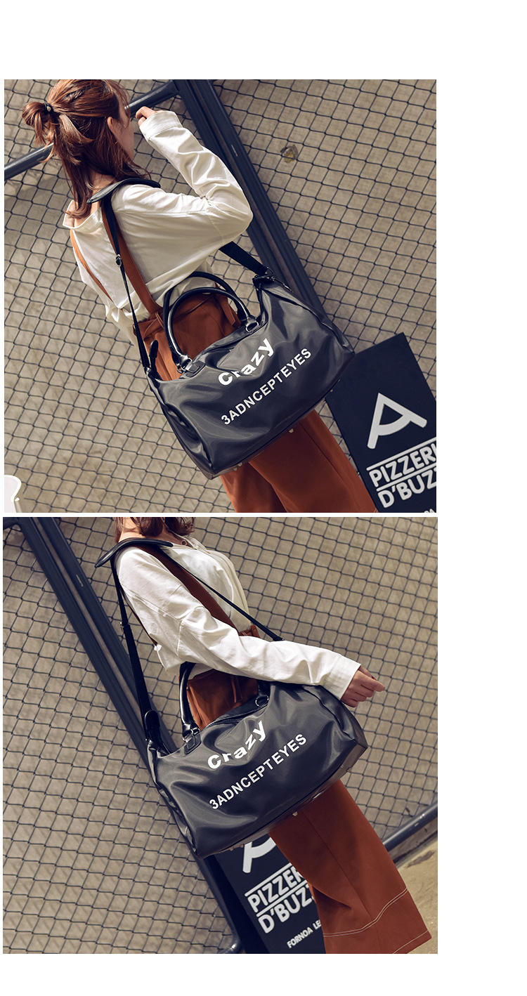 Large-capacity fitness sports bag