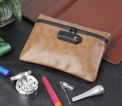 Activated carbon deodorant clutch