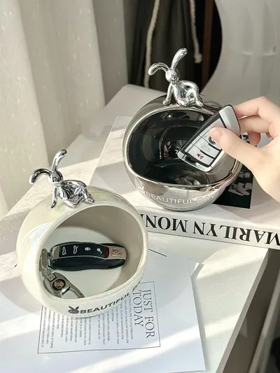 Fashionable Ornaments Home Key Storage Decorations