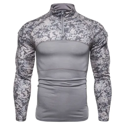 Camouflage panel zipper T-shirt