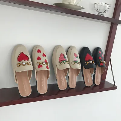 أحذية نسائية كاجوال بكعب منخفض نصف دراج من Fashion Metal Star