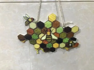 Color Wasp Pendant Crafts