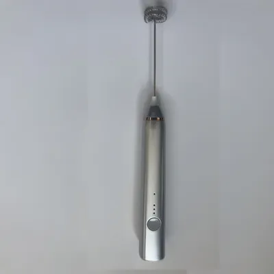 خلاط منزلي محمول مع شاكر حليب قابل للشحن ببطارية