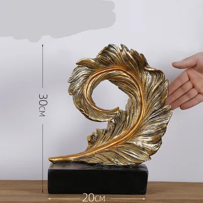 Nordic Light Luxury Living Room Golden Resin Craft Decoration