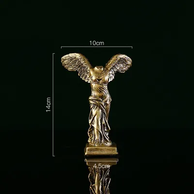 Nordic Light Luxury Living Room Golden Resin Craft Decoration