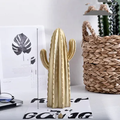 Nordic Light Luxury Living Room Golden Resin Craft Decoration