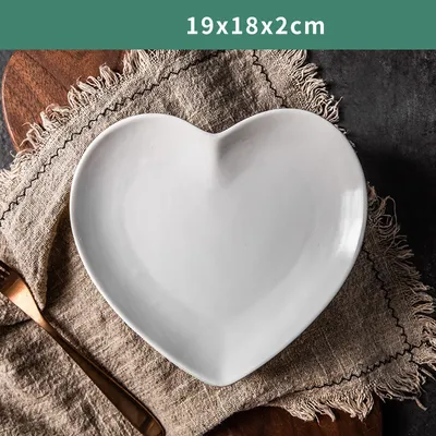 Heart-Shaped Plate Nordic Breakfast Tableware Western Plate Web Celebrity
