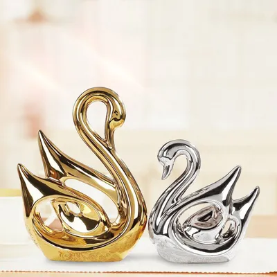 European Creative Ceramics Ornament Home Decoration Crafts TV Cabinet Office Statues