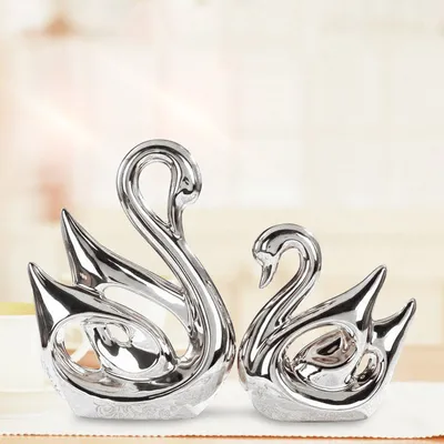 European Creative Ceramics Ornament Home Decoration Crafts TV Cabinet Office Statues