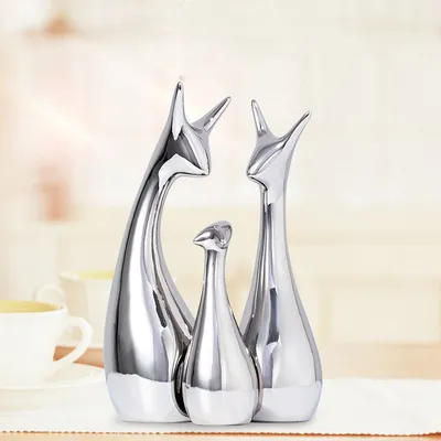 European Creative Ceramics Ornament Home Decoration Crafts TV Cabinet Office Statues
