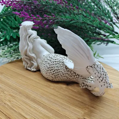 Resin Mermaid Sculpture Room Office Character Figurine Ornaments Statues Home Creativity European Resin Nostalgic Coffee Crafts