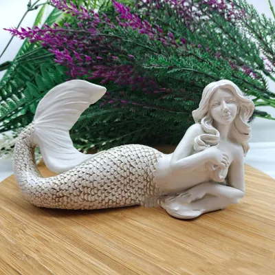 Resin Mermaid Sculpture Room Office Character Figurine Ornaments Statues Home Creativity European Resin Nostalgic Coffee Crafts