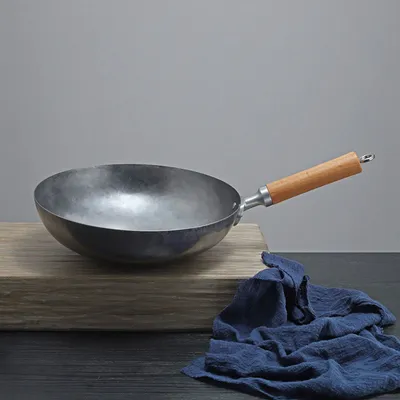 Silver White Handmade Iron Pan Old-fashioned Iron Pan Household Lightweight Carbon Steel Wok Uncoated Non-stick Pan