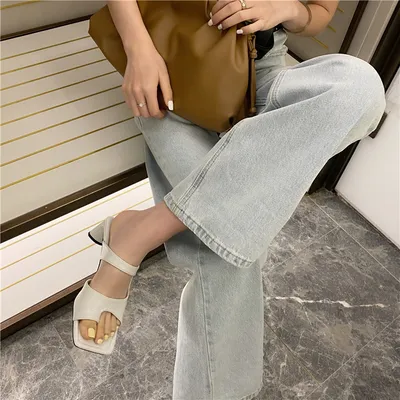 High-heeled chunky heel sandals
