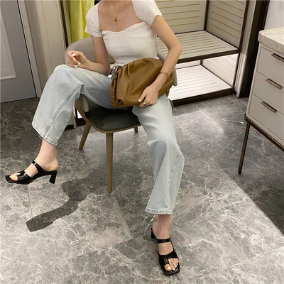 High-heeled chunky heel sandals