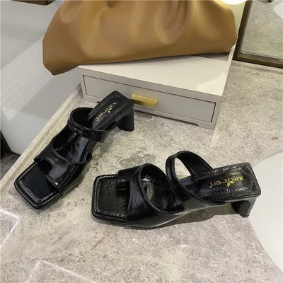 High-heeled chunky heel sandals