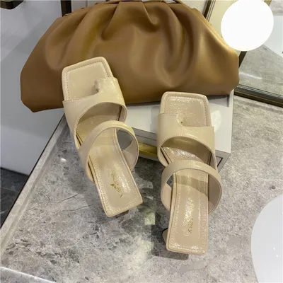 High-heeled chunky heel sandals
