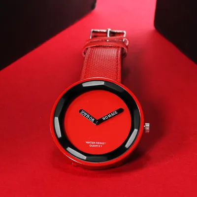 Large dial female model quartz watch