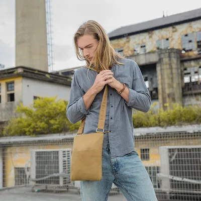 Men's leather shoulder messenger bag