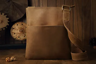Men's leather shoulder messenger bag