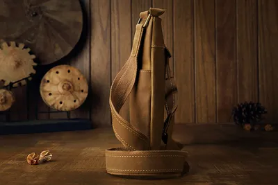 Men's leather shoulder messenger bag