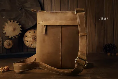 Men's leather shoulder messenger bag