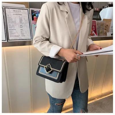 Slung shoulder bag