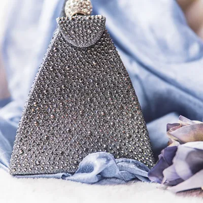 Hot drilling evening bag