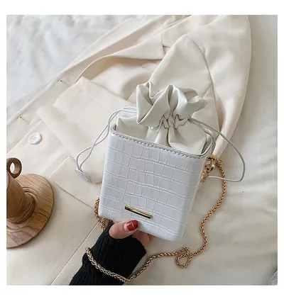 One shoulder messenger bag fashion chain