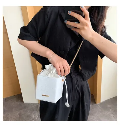 One shoulder messenger bag fashion chain