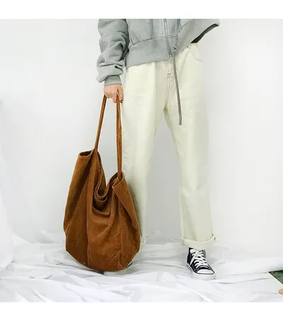 Vintage corduroy shoulder bag