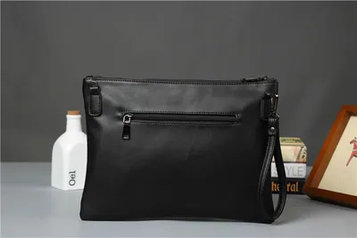 Fashionable rivet clutch
