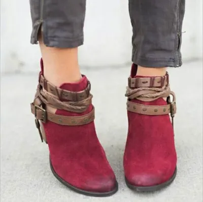 High-heeled Martin boots rivet belt buckle thick with round head boots