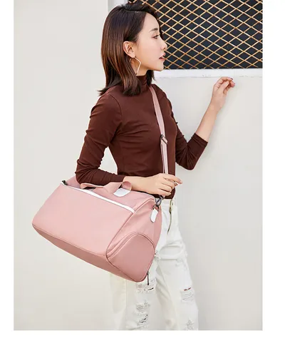 Hand-held large-capacity men's and women's body bags