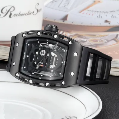 Waterproof sports quartz watch