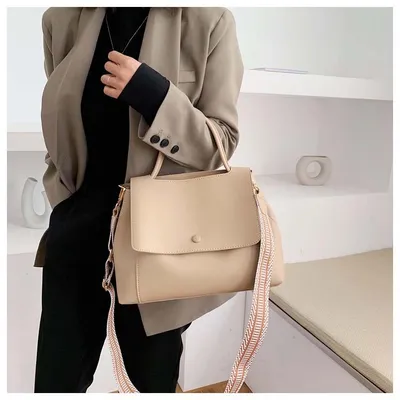 Atmospheric fashion handbag