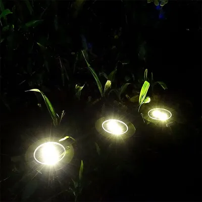 أضواء حديقة LED مقاومة للماء تعمل بالطاقة الشمسية