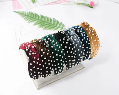 Pearl velvet knotted hair hoop