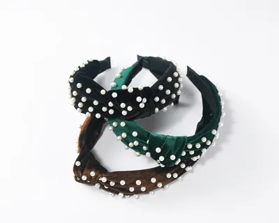 Pearl velvet knotted hair hoop