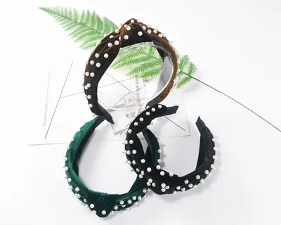 Pearl velvet knotted hair hoop