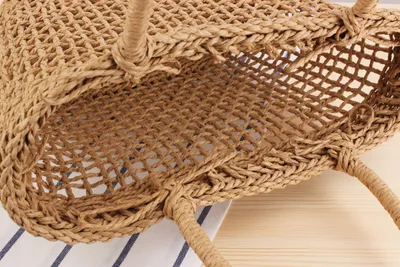 Hand-held New Hollow Woven Holiday Outing Straw Bag