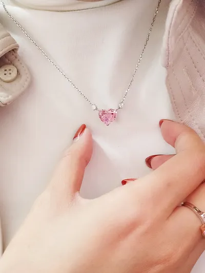 Temperament All Match High Carbon Diamond Pendant