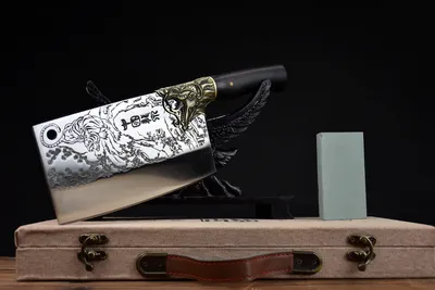 The Tiger Goes Down -China Longquan Bone Cutter