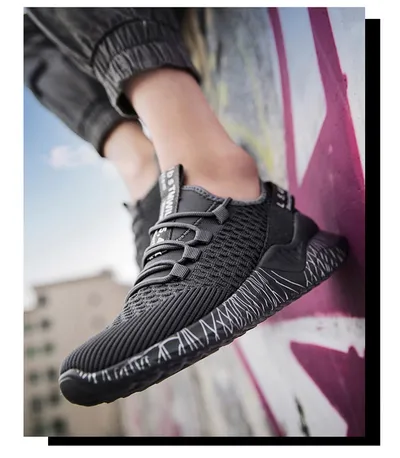 High top sports shoes