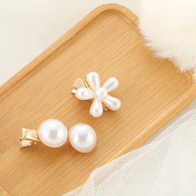 Slip-on Pearl Bow Hair Clip